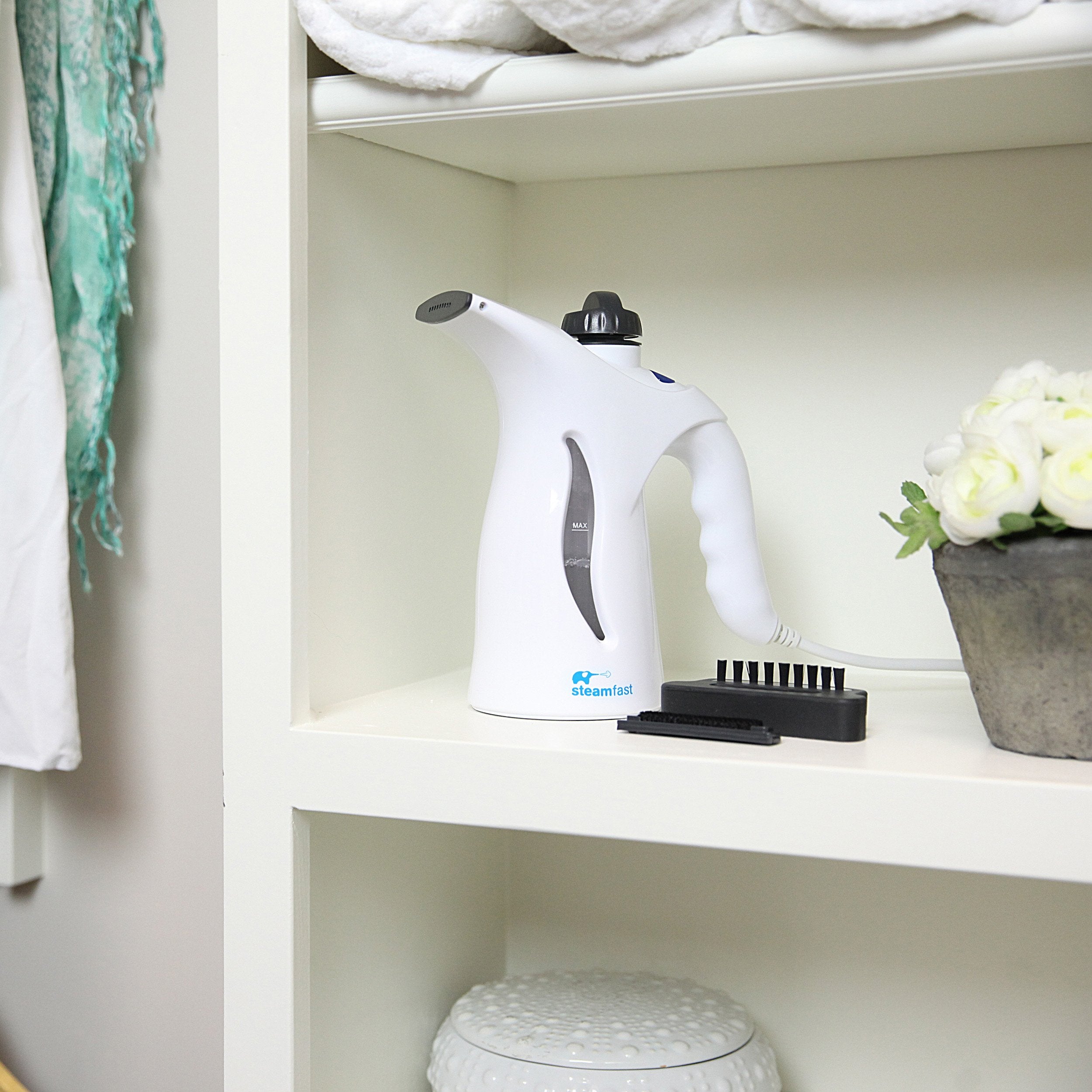 Steamfast SF-435 Compact Fabric Steamer