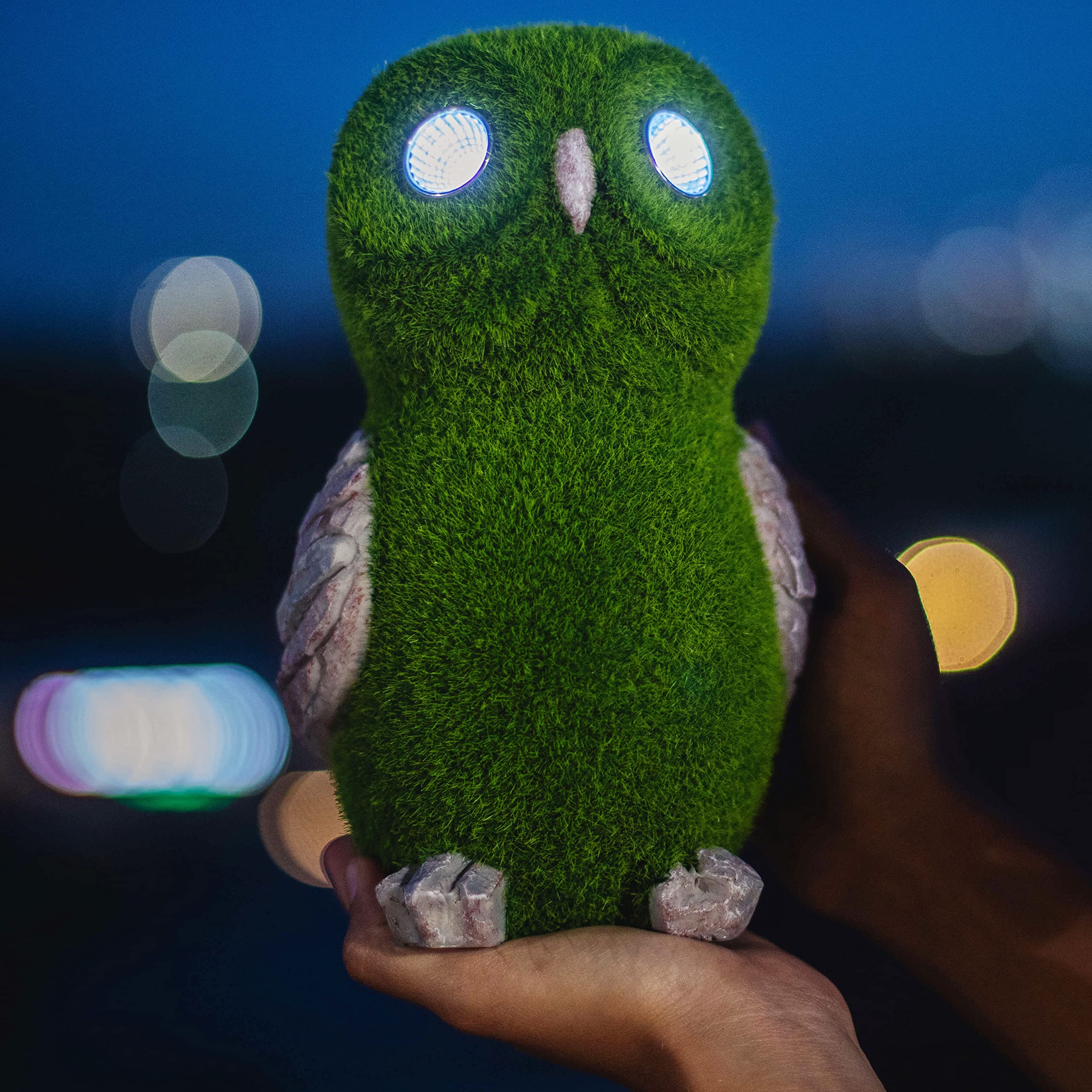 Garden Statue of Owl with Solar Light Eyes - Outdoor Fall Decoration - Yard Owl Figurine for Patio, Balcony, Lawn Ornament - Unique Housewarming Gift