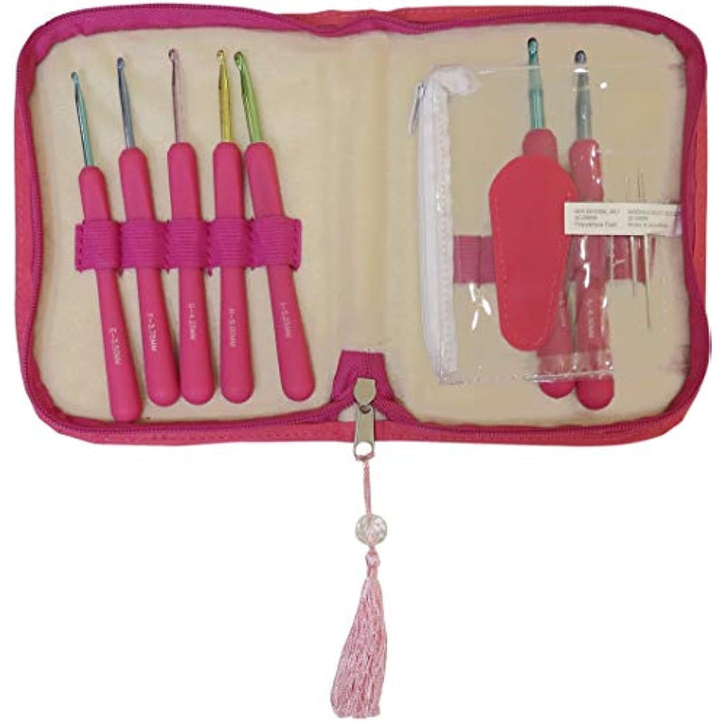 Boye Ergonomic Hook and Yarn Needle Set and Crochet Supply Case